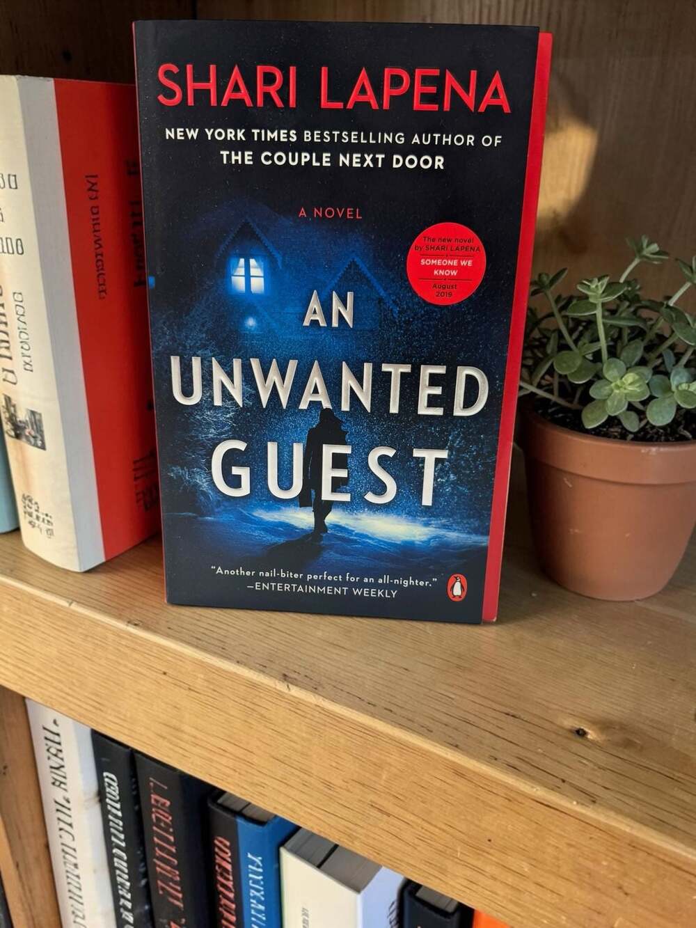 An Unwanted Guest by Shari Lapena (Paperback)